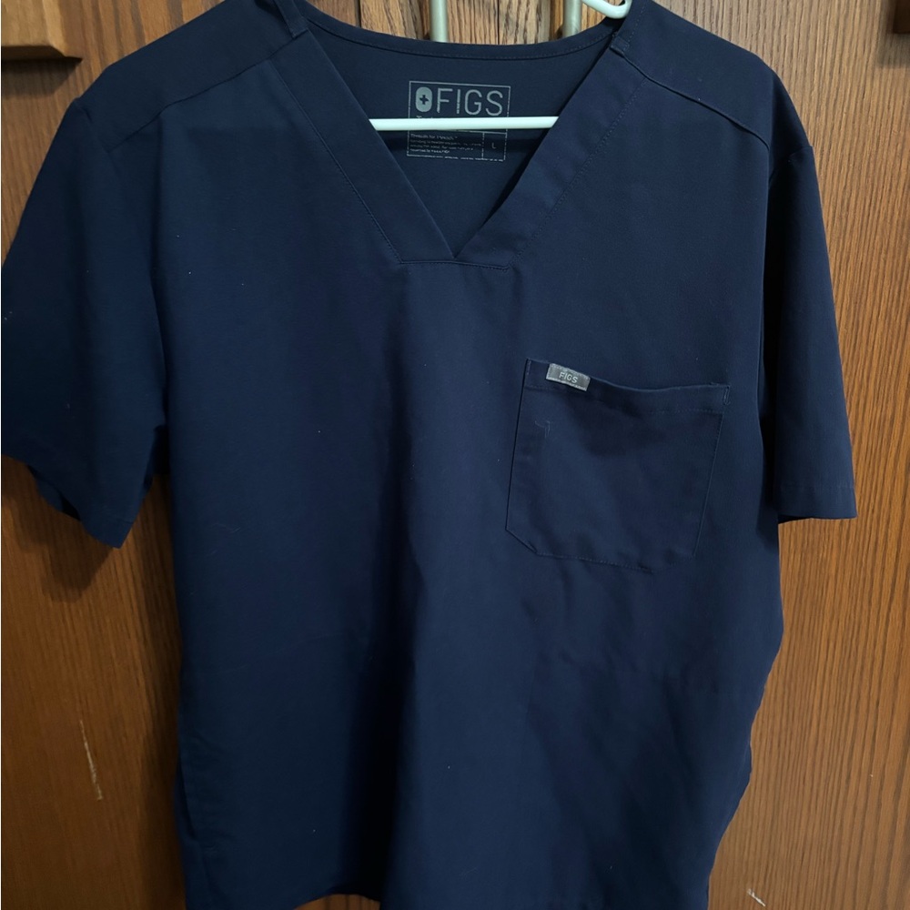 Figs Men's Navy Blue Short Sleeve Top